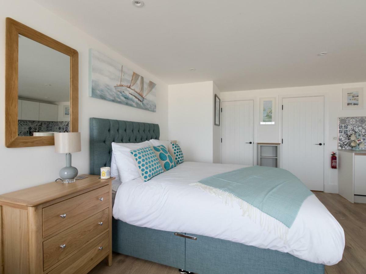 6 The Beaches Weymouth Bagian luar foto